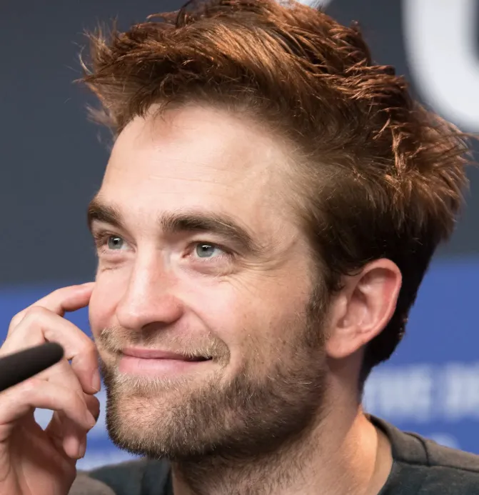 most attractive man in the world is no longer with Robert Pattinson